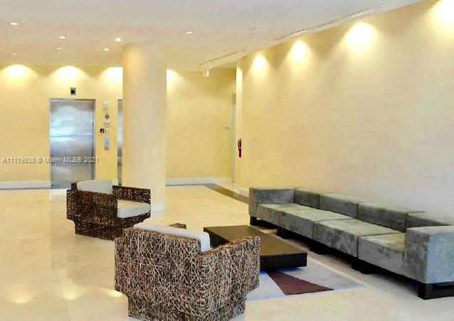 EDGEWATER LOFTS - Residential Lease