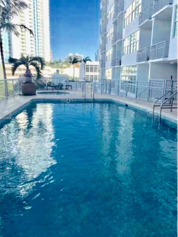 EDGEWATER LOFTS - Residential Lease