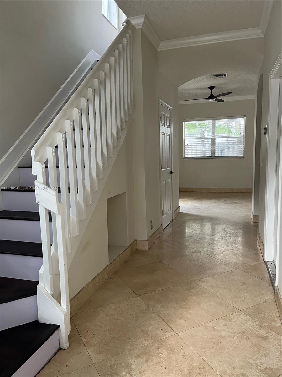 LYONS WEST - Residential Lease