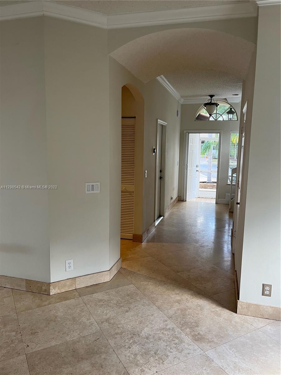 LYONS WEST - Residential Lease