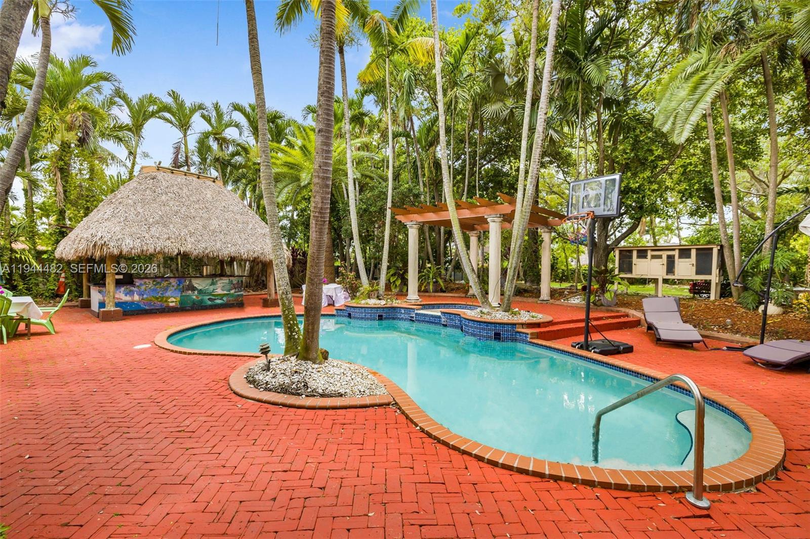 2300 ESTATES - 1 ACRE - Residential