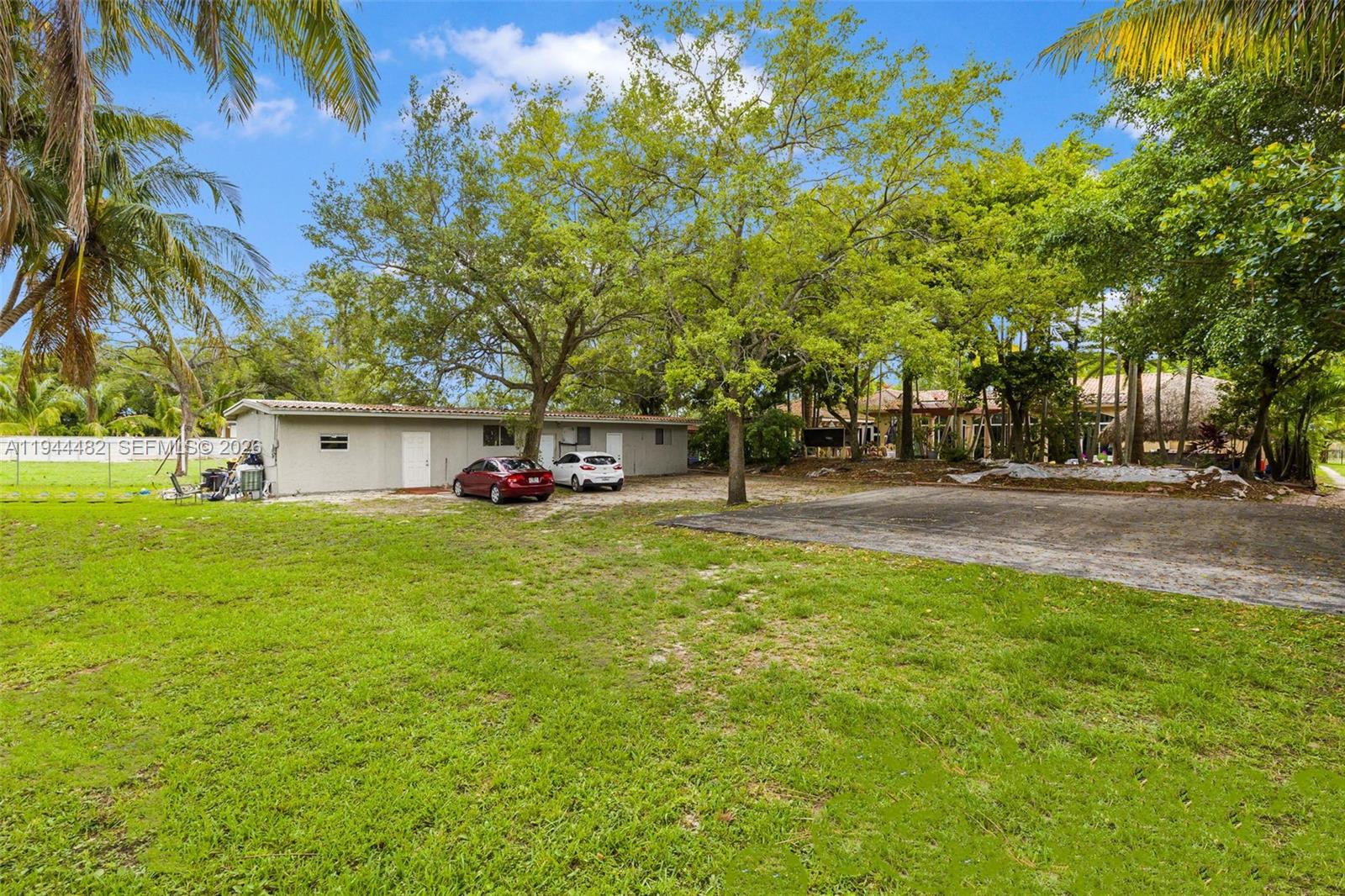 2300 ESTATES - 1 ACRE - Residential