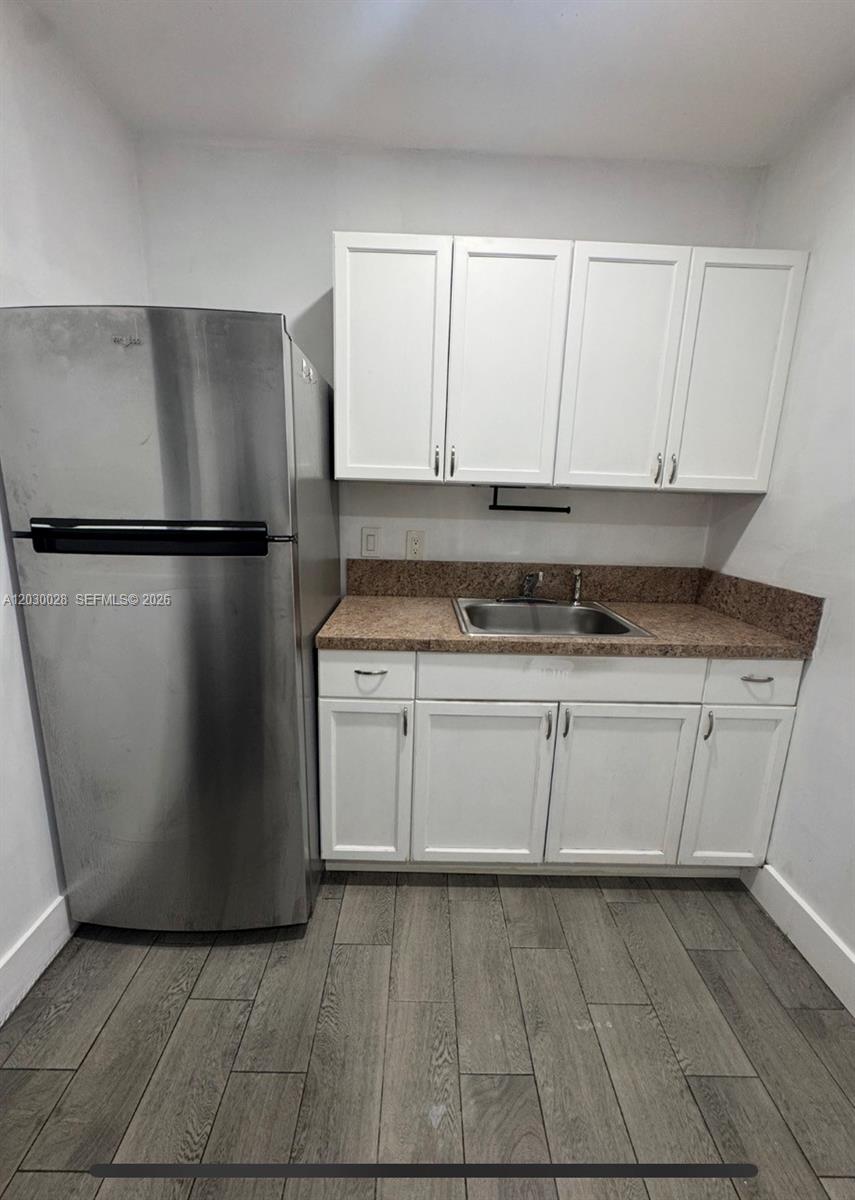 COUNTRY LAKE MANORS SEC 3 - Residential Lease