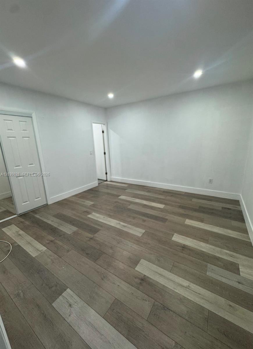 COUNTRY LAKE MANORS SEC 3 - Residential Lease