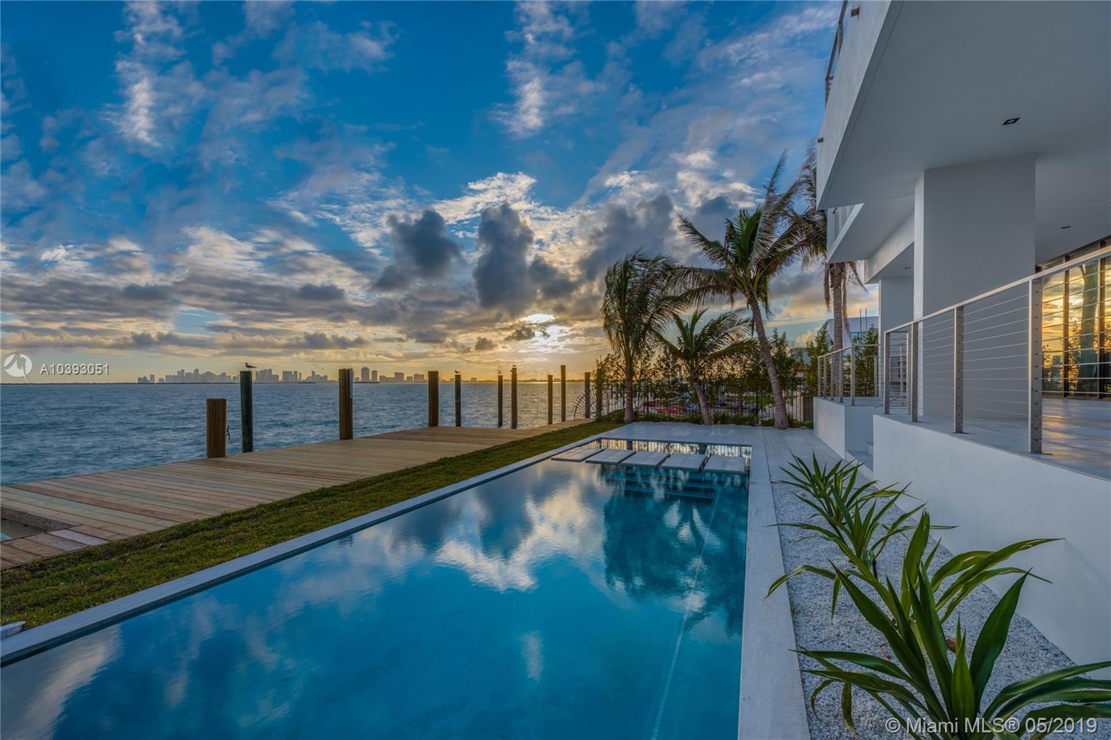 TREASURE ISLAND - Residential