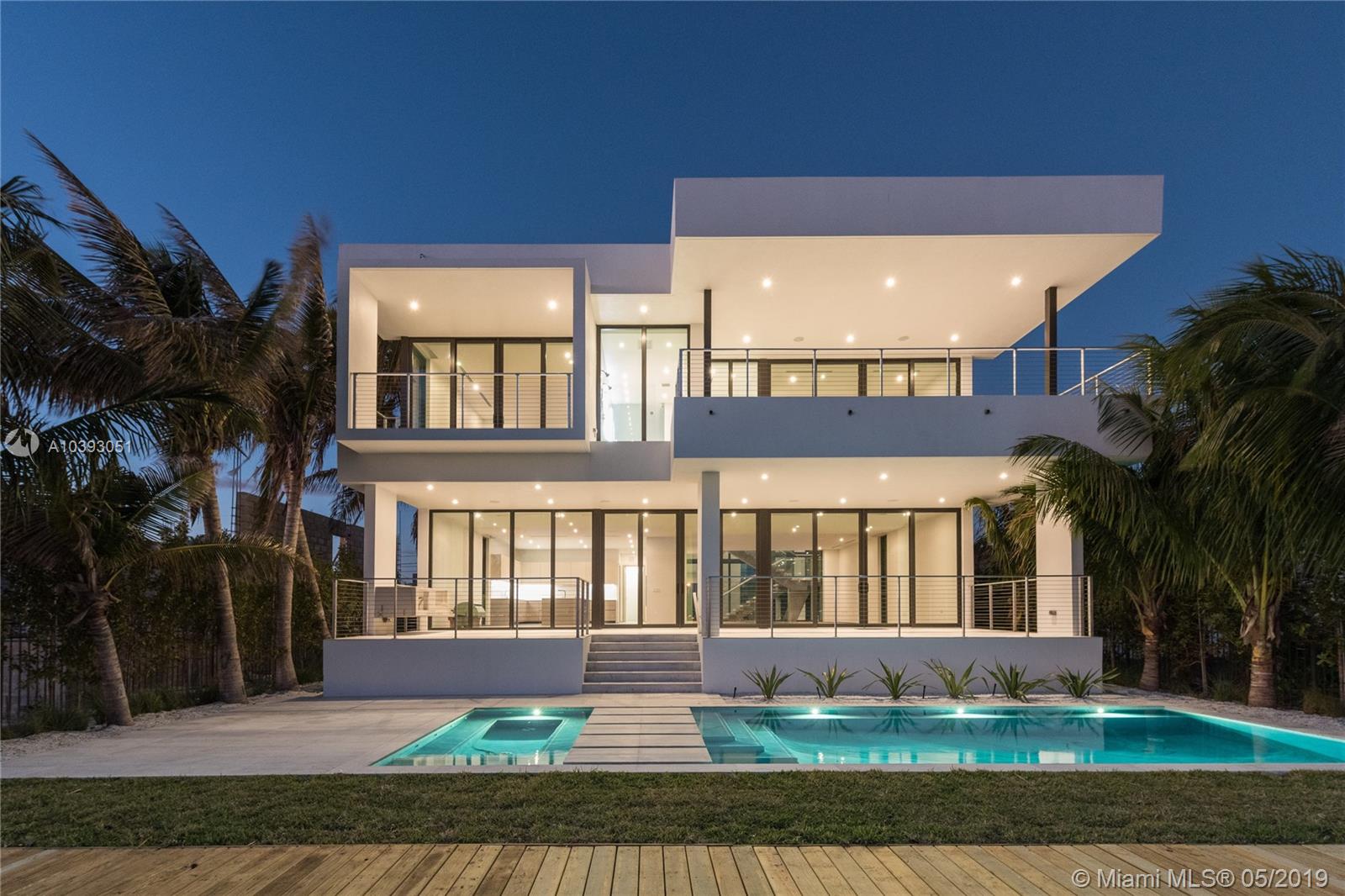 TREASURE ISLAND - Residential
