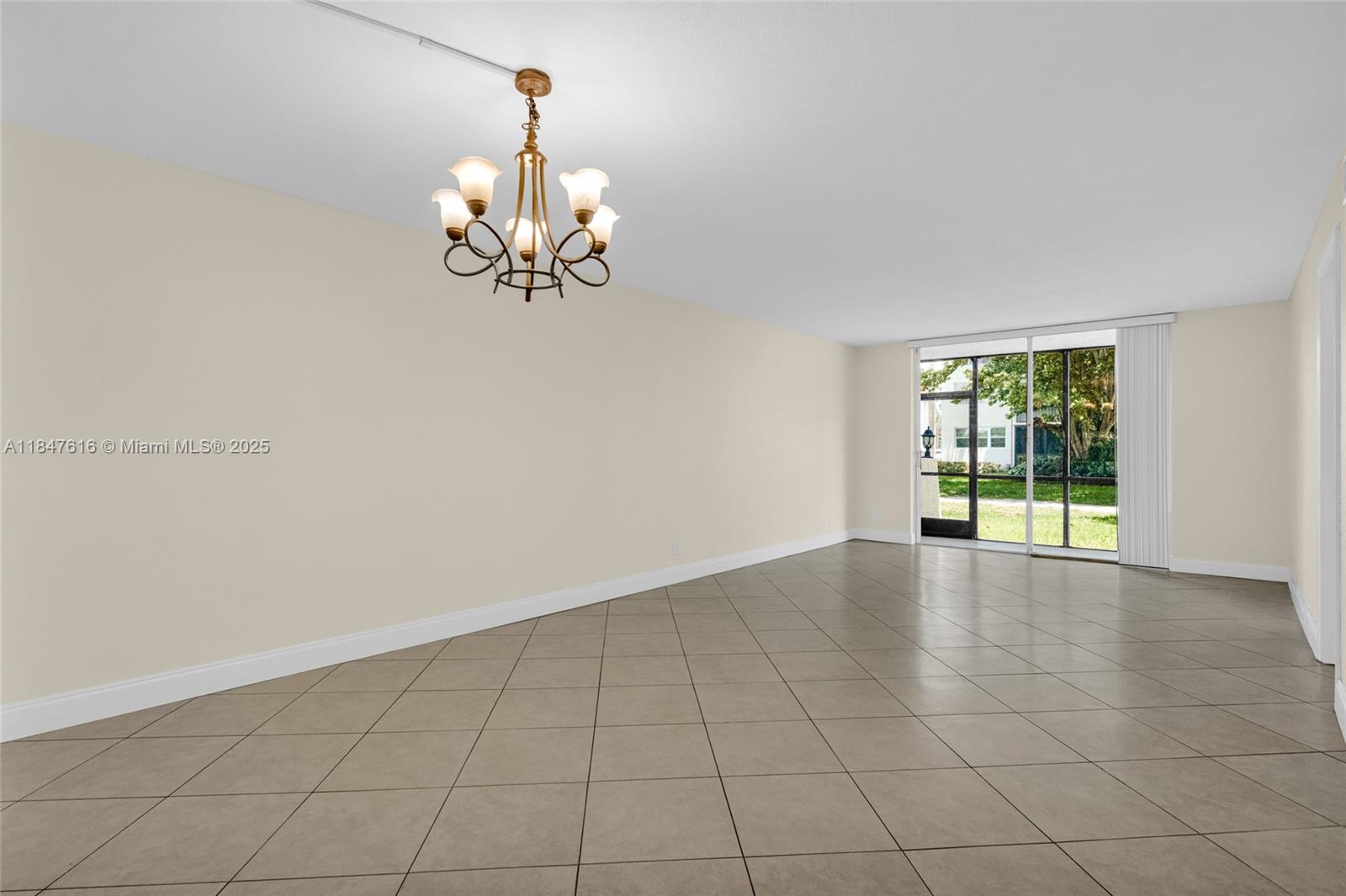 HOLLYBROOK GOLF AND TENNIS - Residential Lease