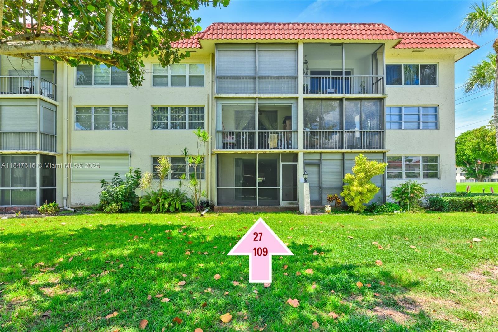 HOLLYBROOK GOLF AND TENNIS - Residential Lease
