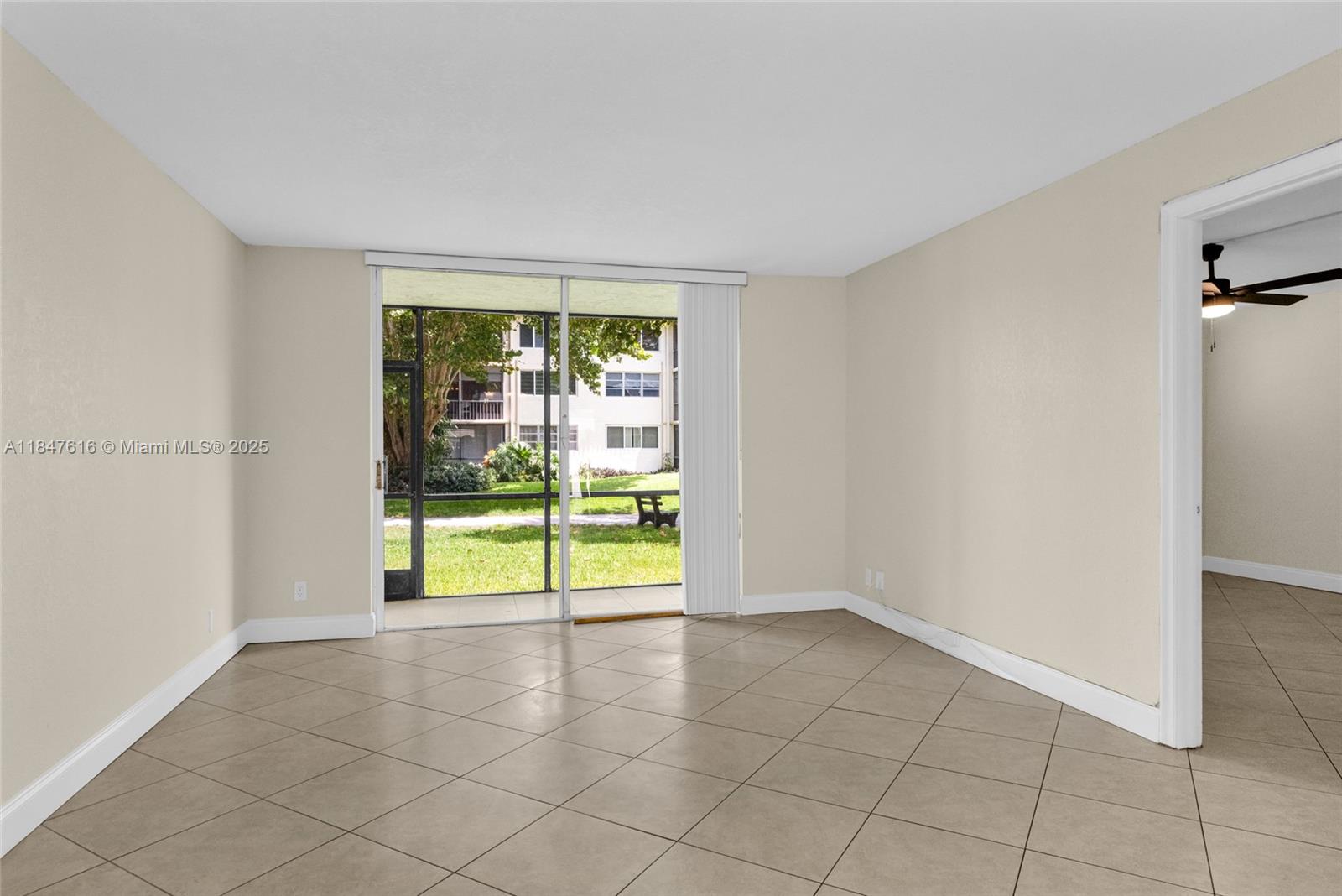 HOLLYBROOK GOLF AND TENNIS - Residential Lease