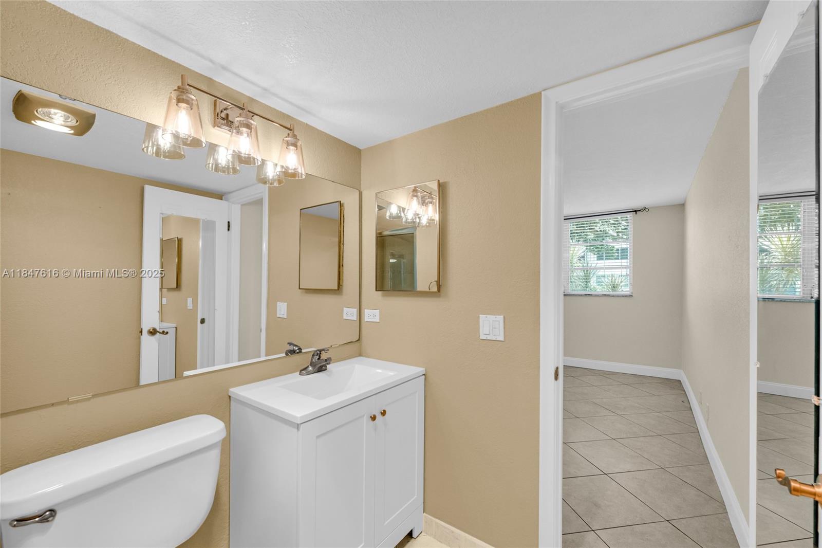 HOLLYBROOK GOLF AND TENNIS - Residential Lease