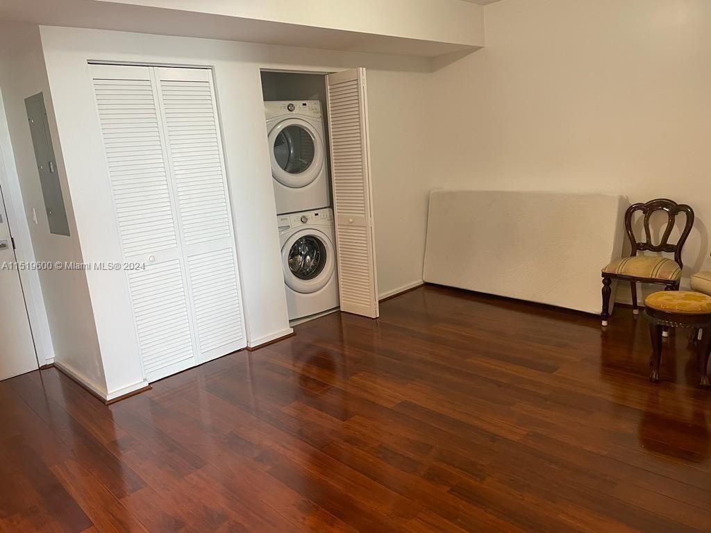 5252 PASEO CONDO - Residential