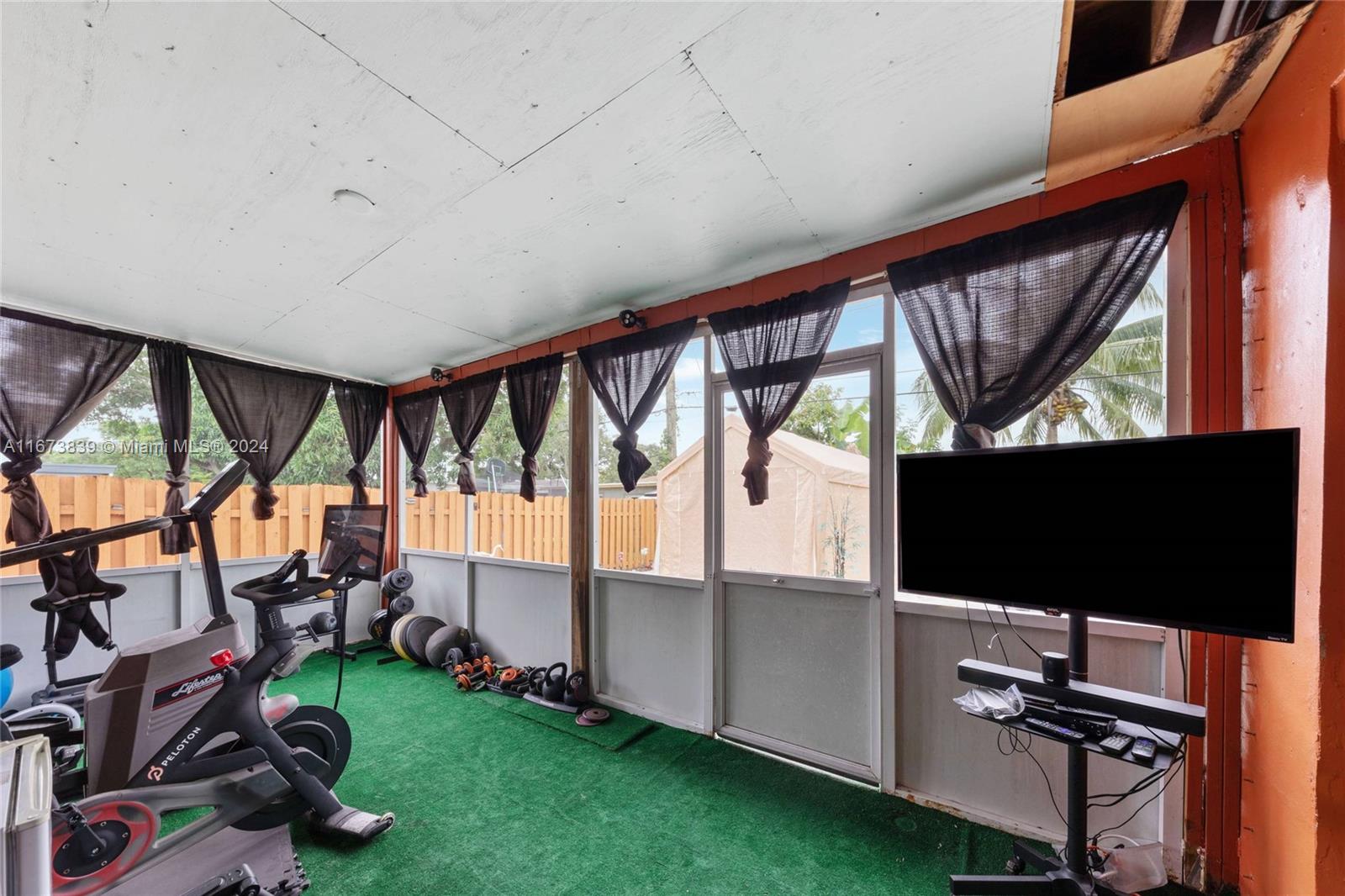 MIRAMAR PARK - Residential
