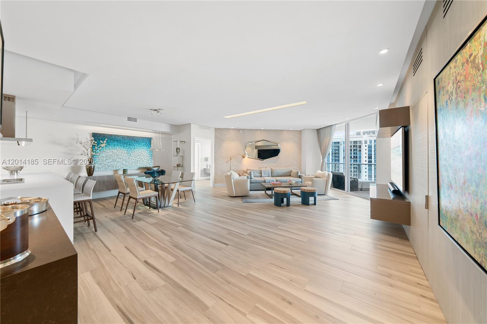 MARINA PALMS RESIDENCES - Residential