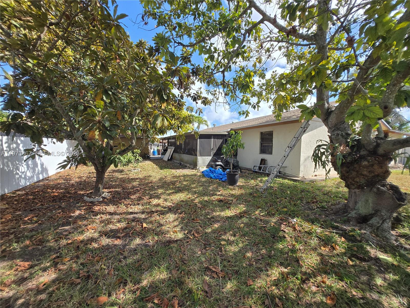 SAN SEBASTIAN UNIT NO 5 - Residential