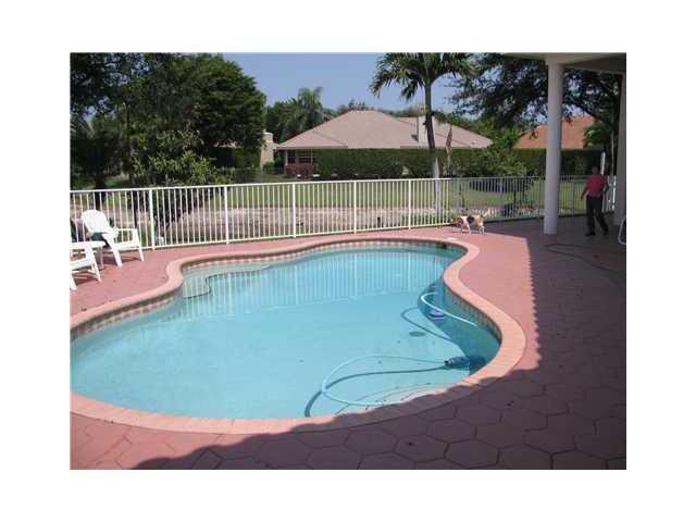 COUNTRY'S POINT 119-29 B - Residential Lease