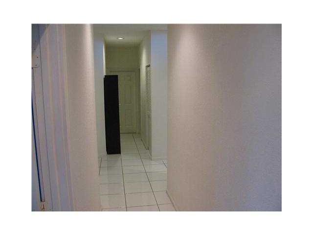 COUNTRY'S POINT 119-29 B - Residential Lease