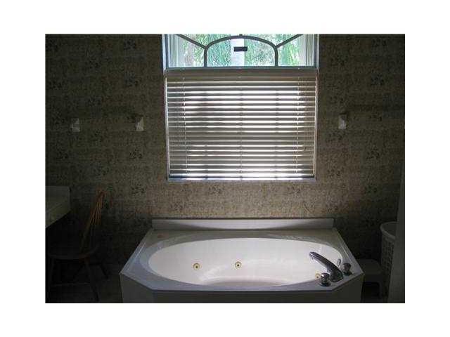 COUNTRY'S POINT 119-29 B - Residential Lease