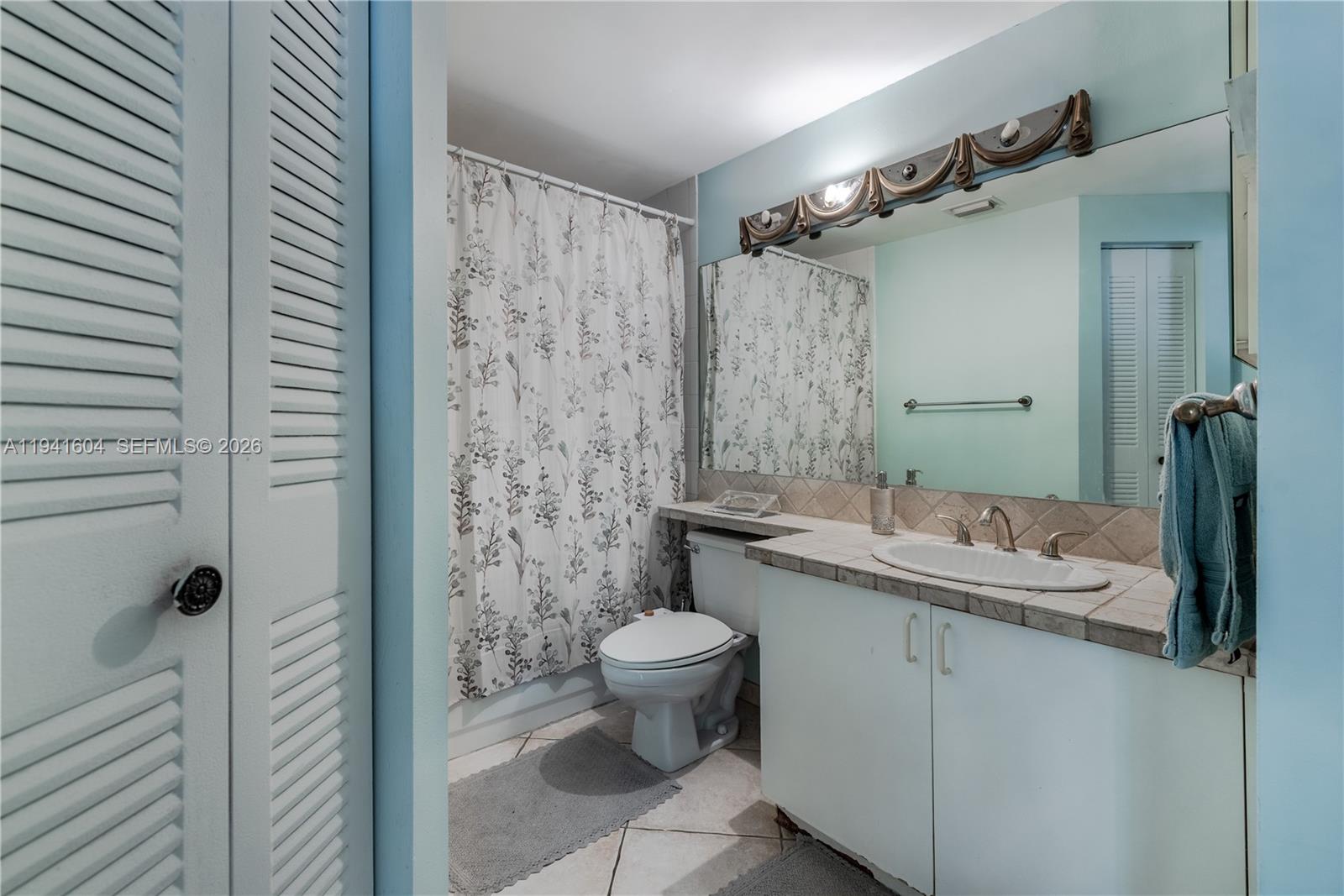 THE YACHT CLUB AT AVENTUR - Residential