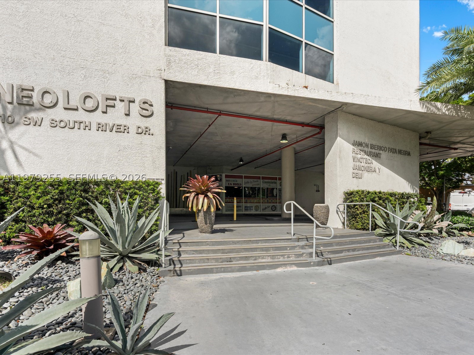 NEO LOFTS CONDO - Residential