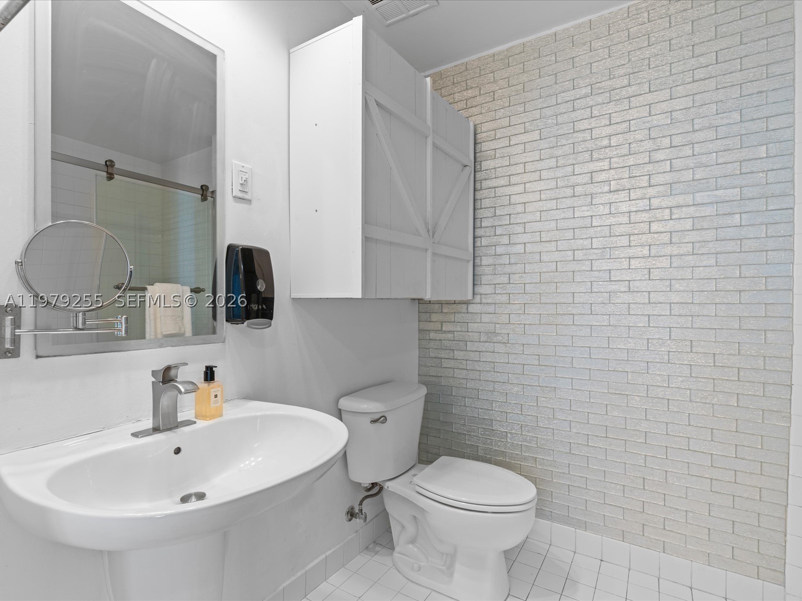 NEO LOFTS CONDO - Residential