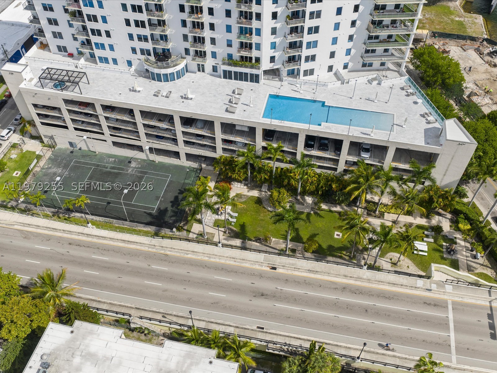 NEO LOFTS CONDO - Residential