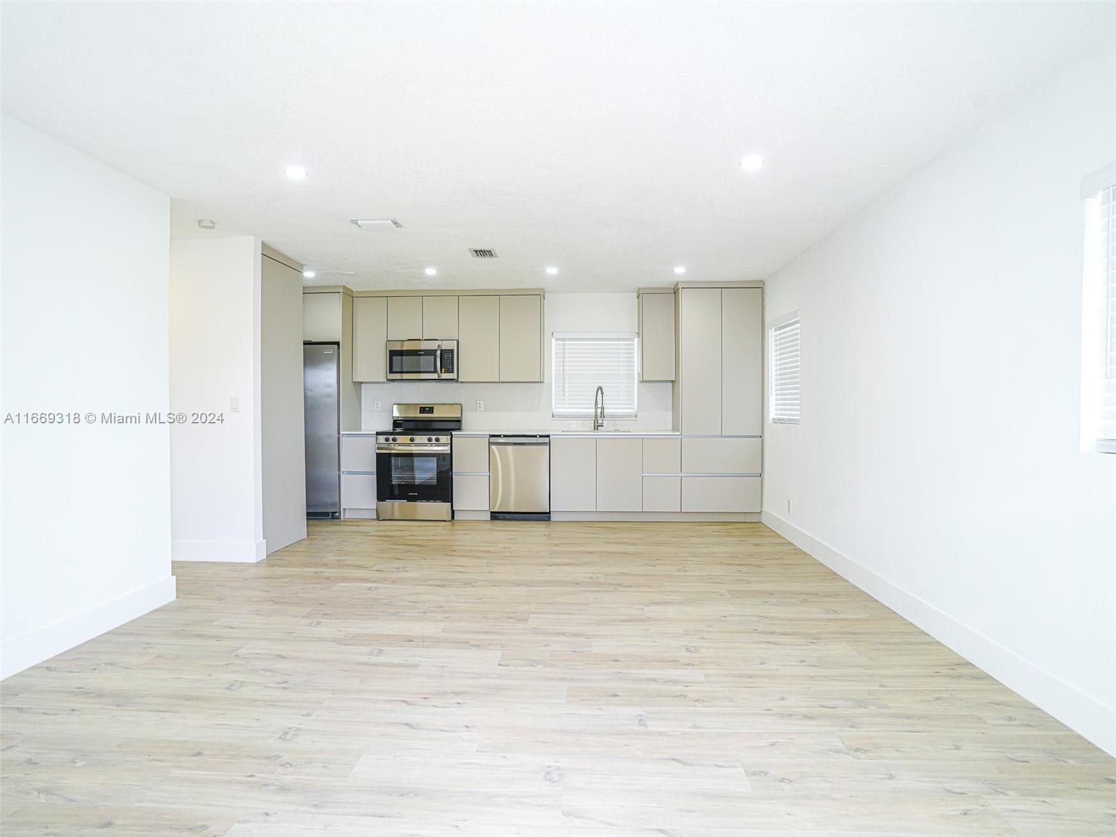 MONROE HEIGHTS - Residential