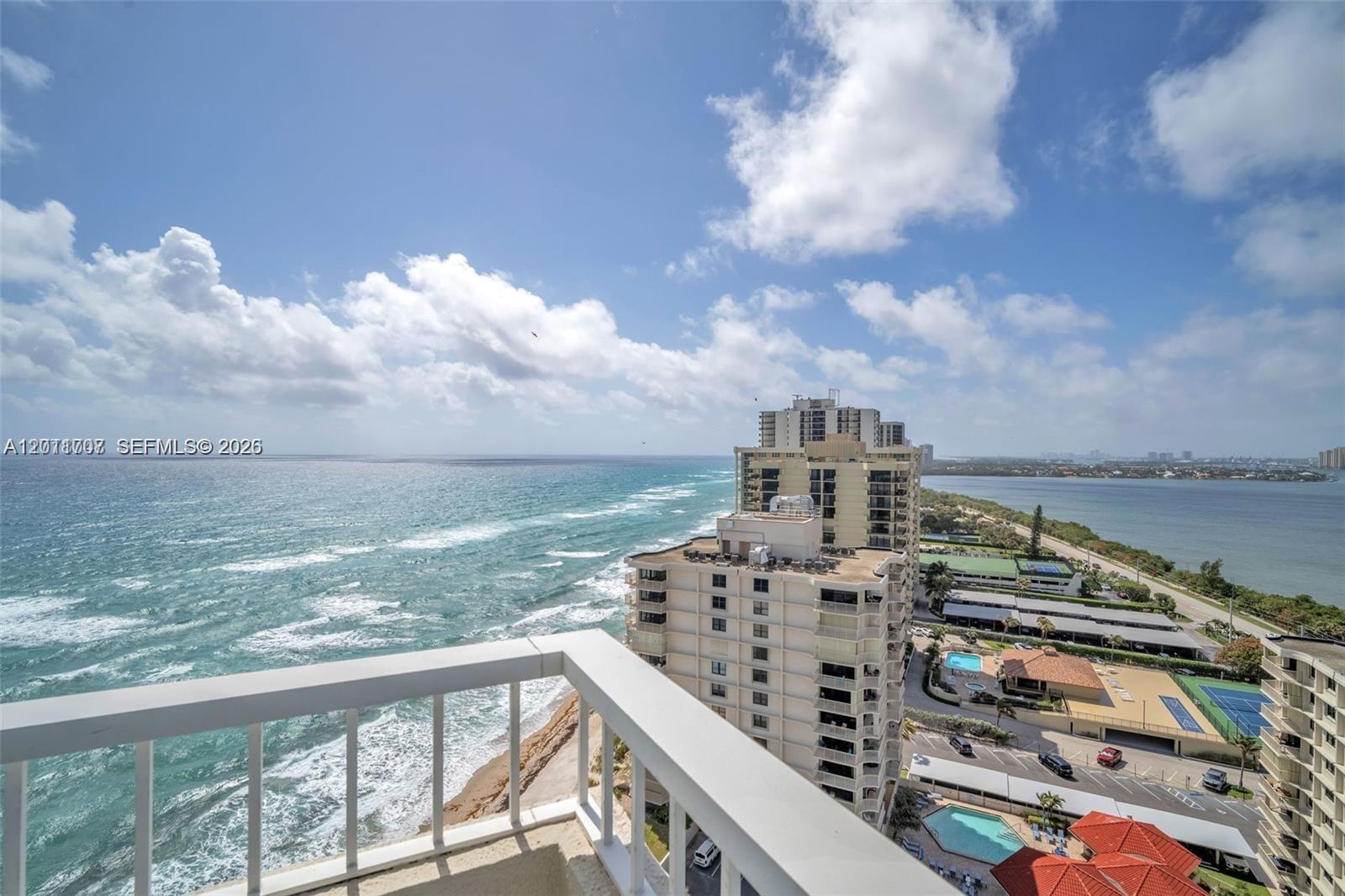 WATER GLADES CONDO - Residential