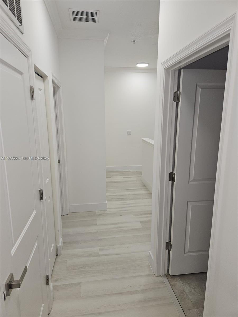 OAKLAND SAWGRASS EXPRESSW - Residential