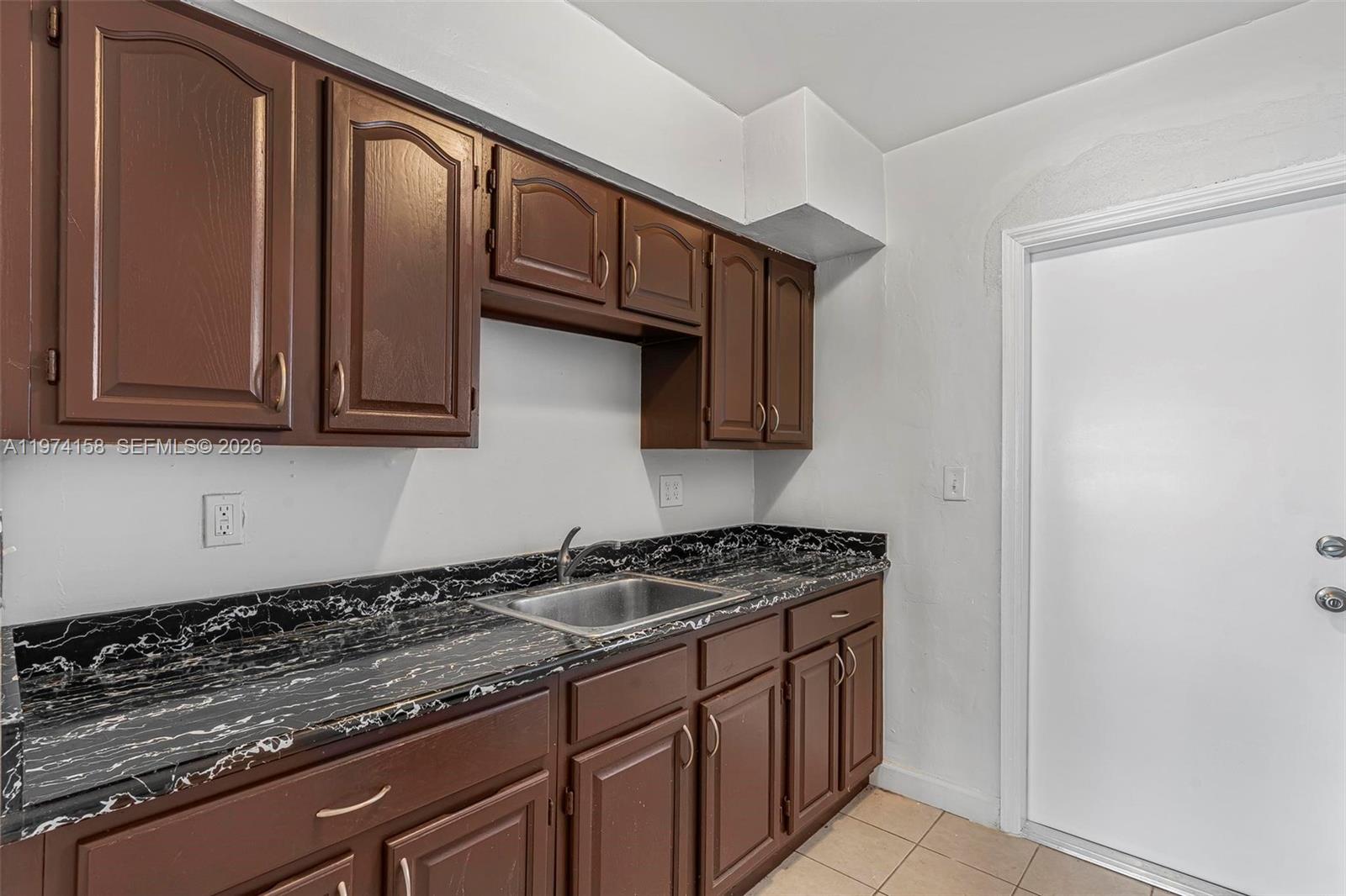 BISCAYNE BCH SUB - Residential Income