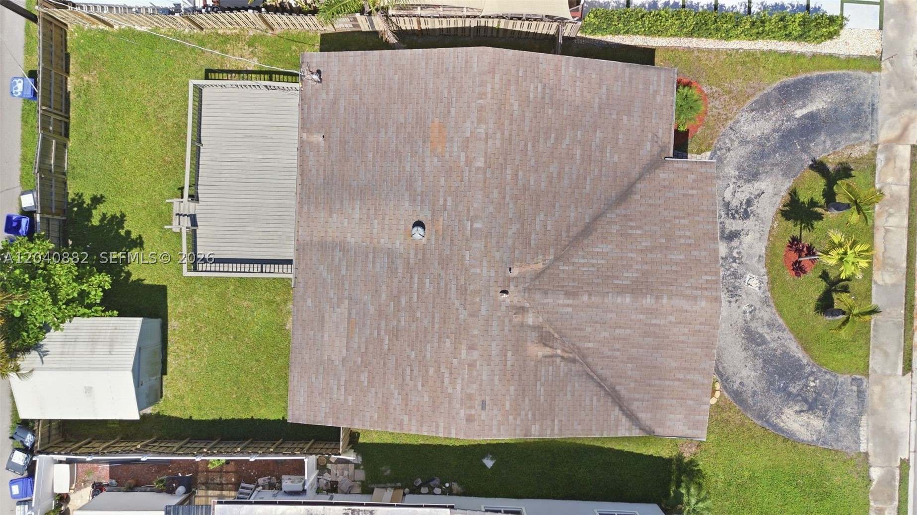 HOLLYWOOD LAKES SECTION - Residential