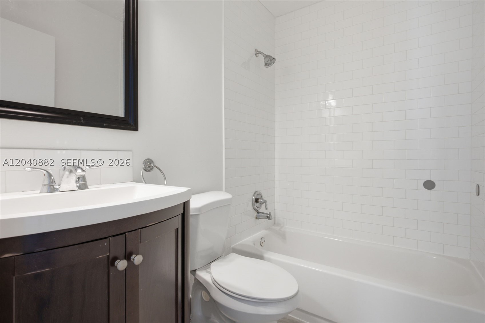 HOLLYWOOD LAKES SECTION - Residential