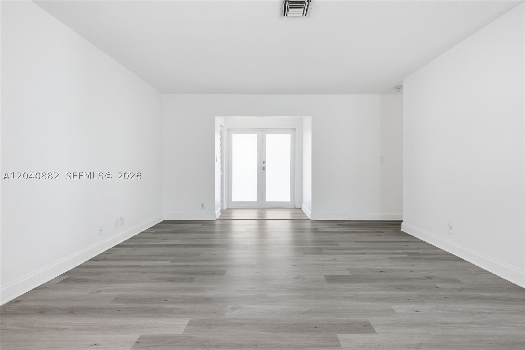 HOLLYWOOD LAKES SECTION - Residential