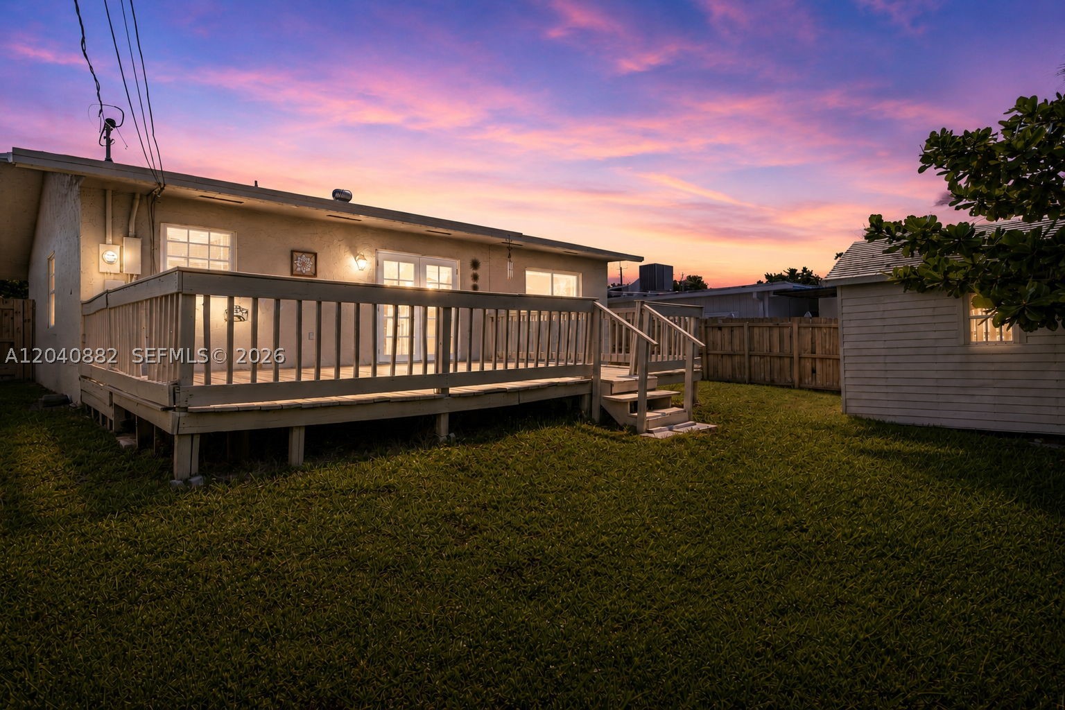 HOLLYWOOD LAKES SECTION - Residential