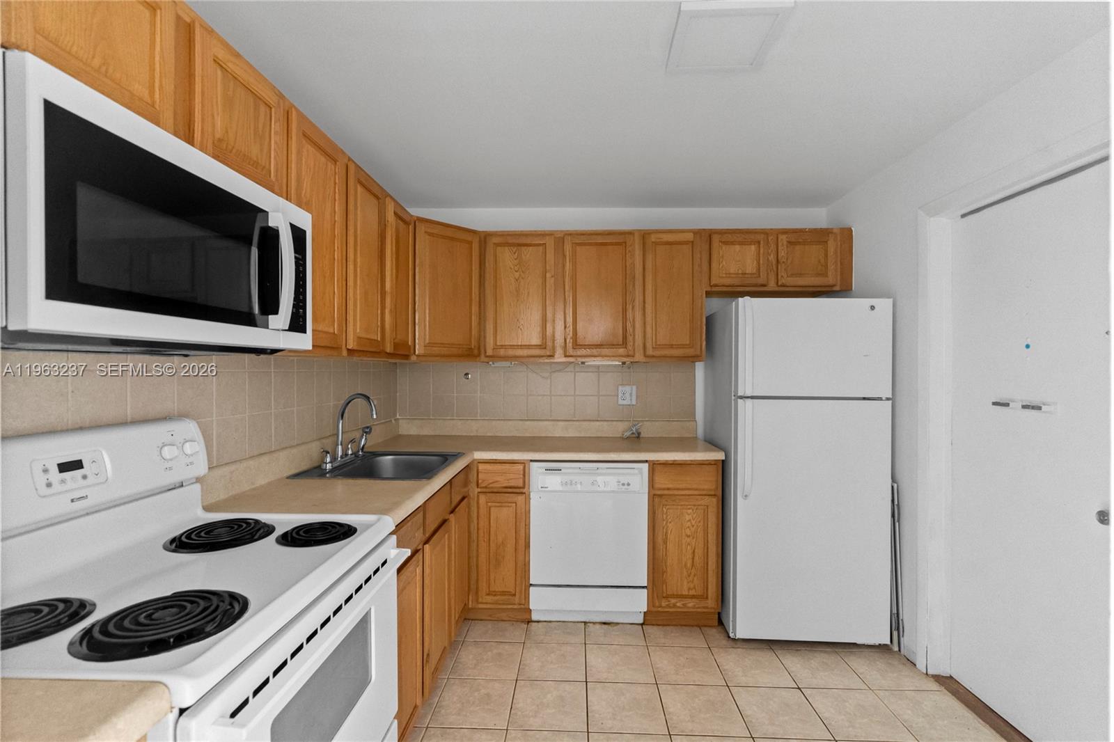 TRAFALGAR TOWERS CONDOMIN - Residential