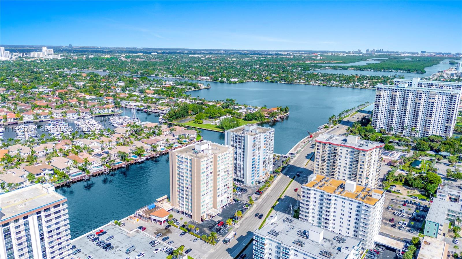 TRAFALGAR TOWERS CONDOMIN - Residential