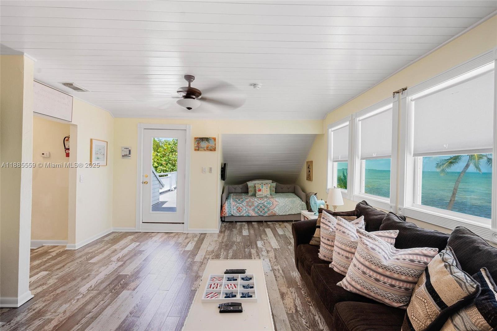 Mat Ocean View - Residential