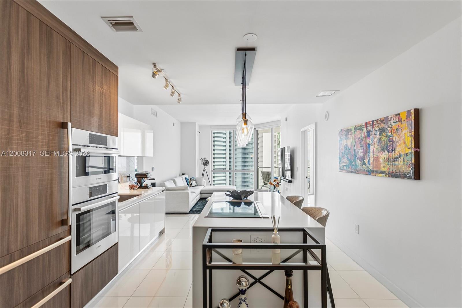 PARAMOUNT MIAMI WORLDCENT - Residential
