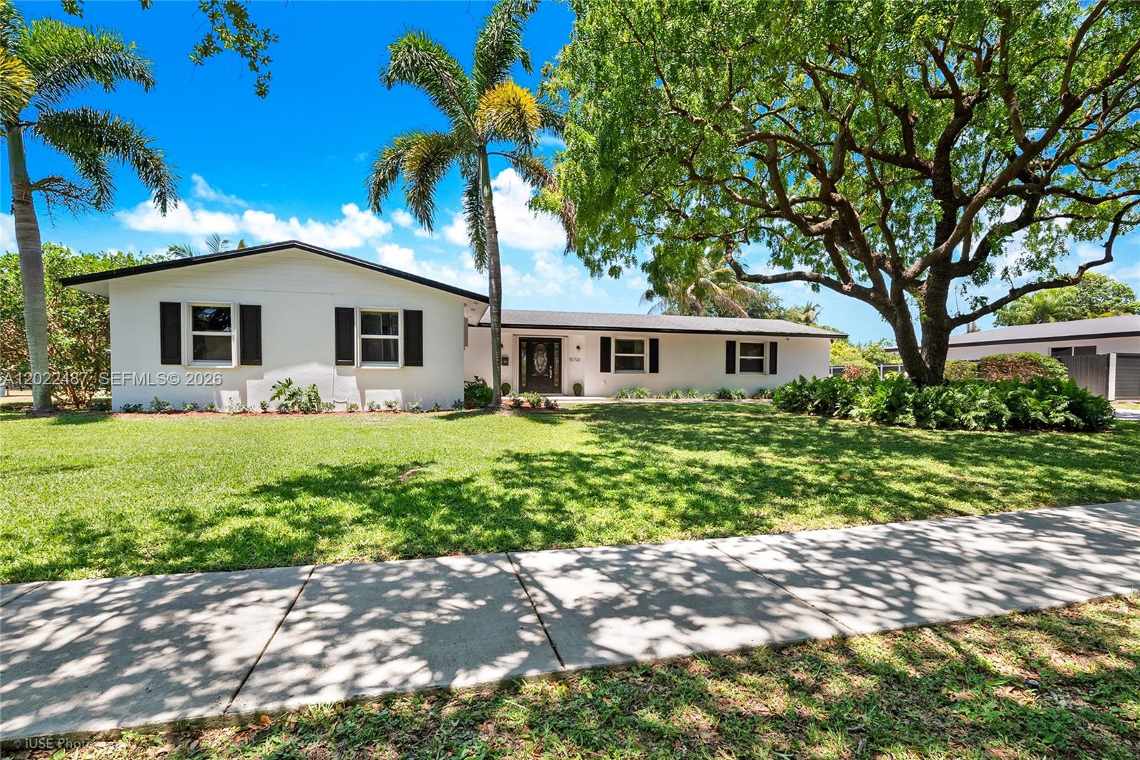 CORAL REEF ESTATES - Residential