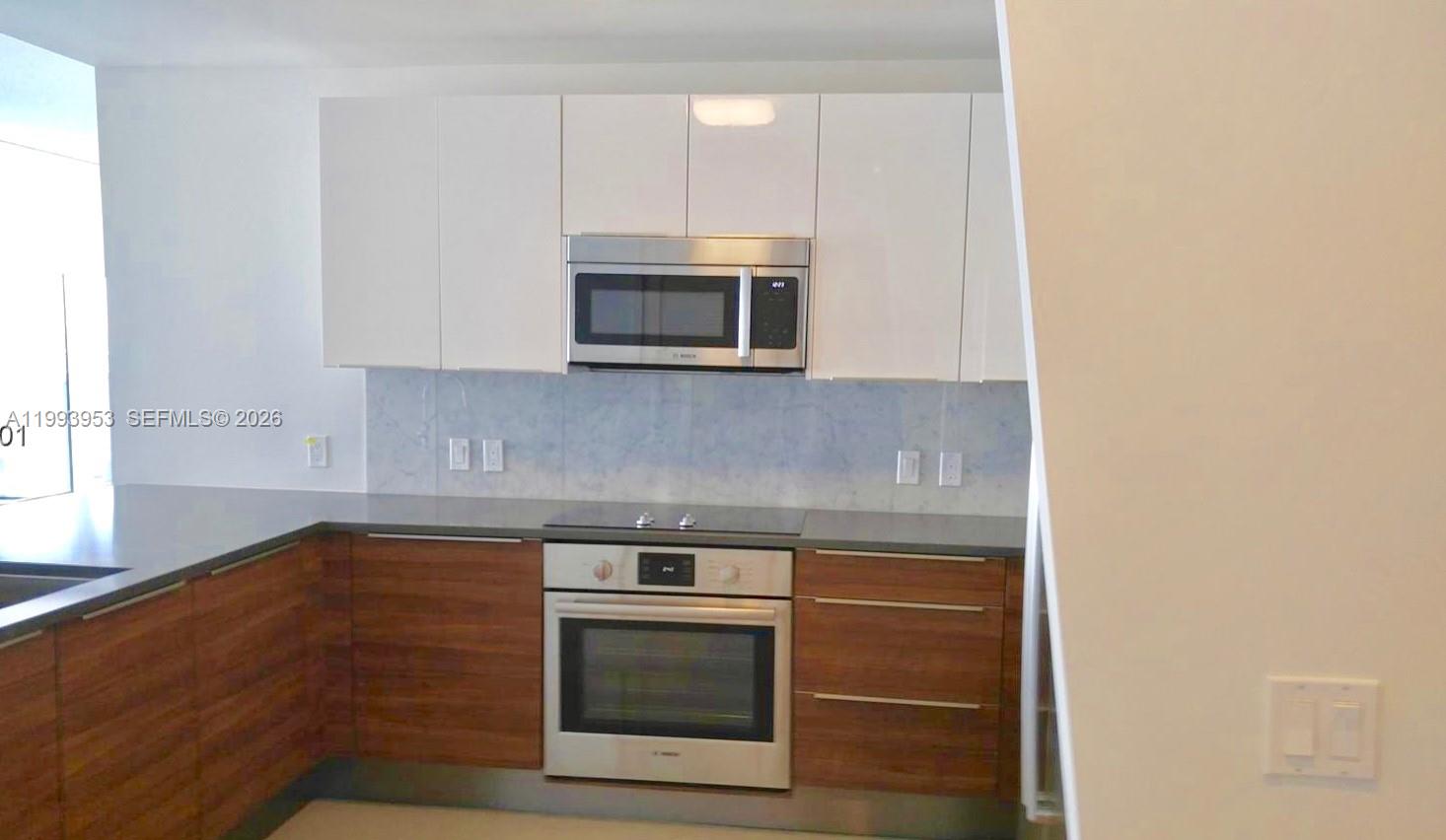 THE CRIMSON CONDOMINIUM - Residential