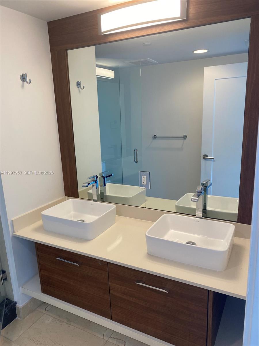 THE CRIMSON CONDOMINIUM - Residential