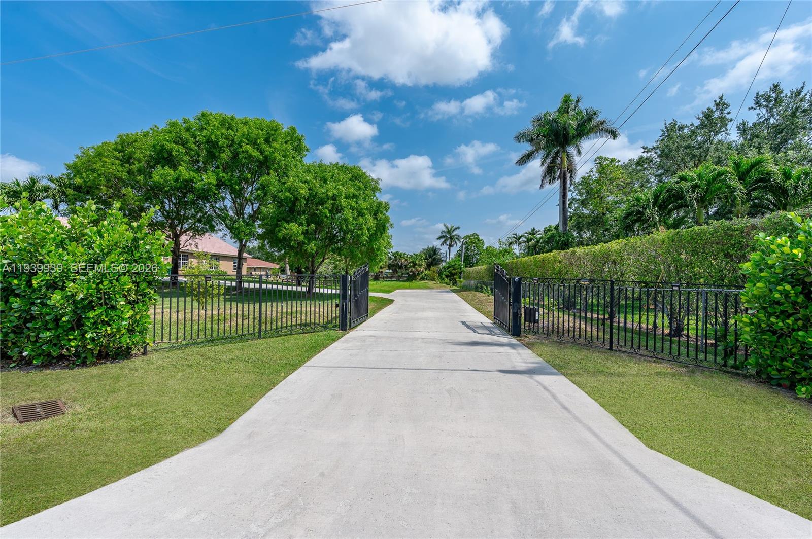 EVERGLADES SUGAR & LAND C - Residential