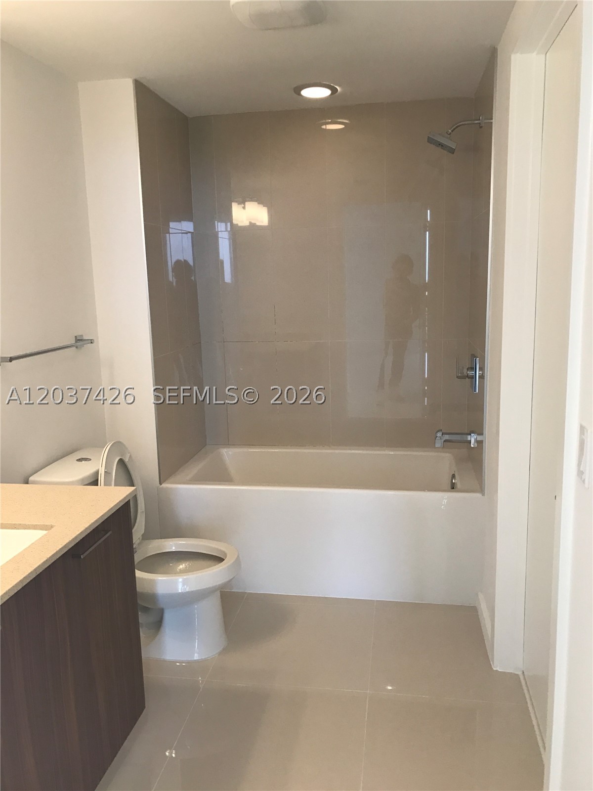 5300 Paseo - Residential Lease