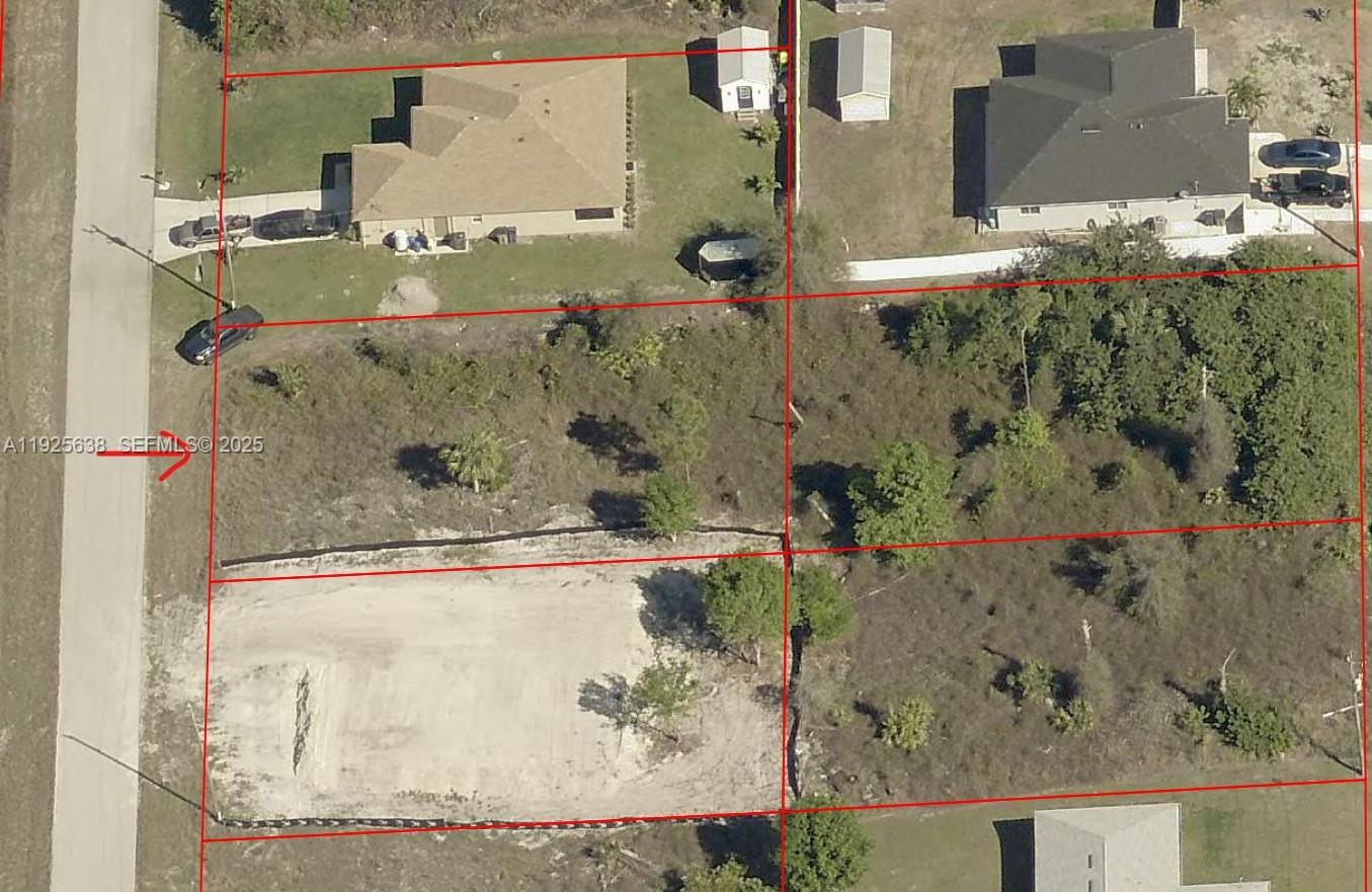LEHIGH ACRES - Land