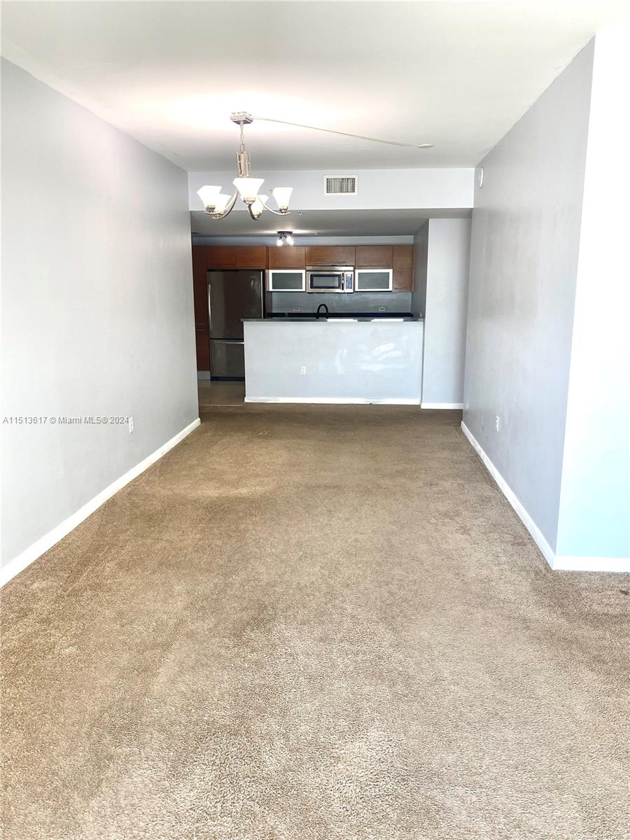 VIZCAYNE SOUTH CONDO - Residential