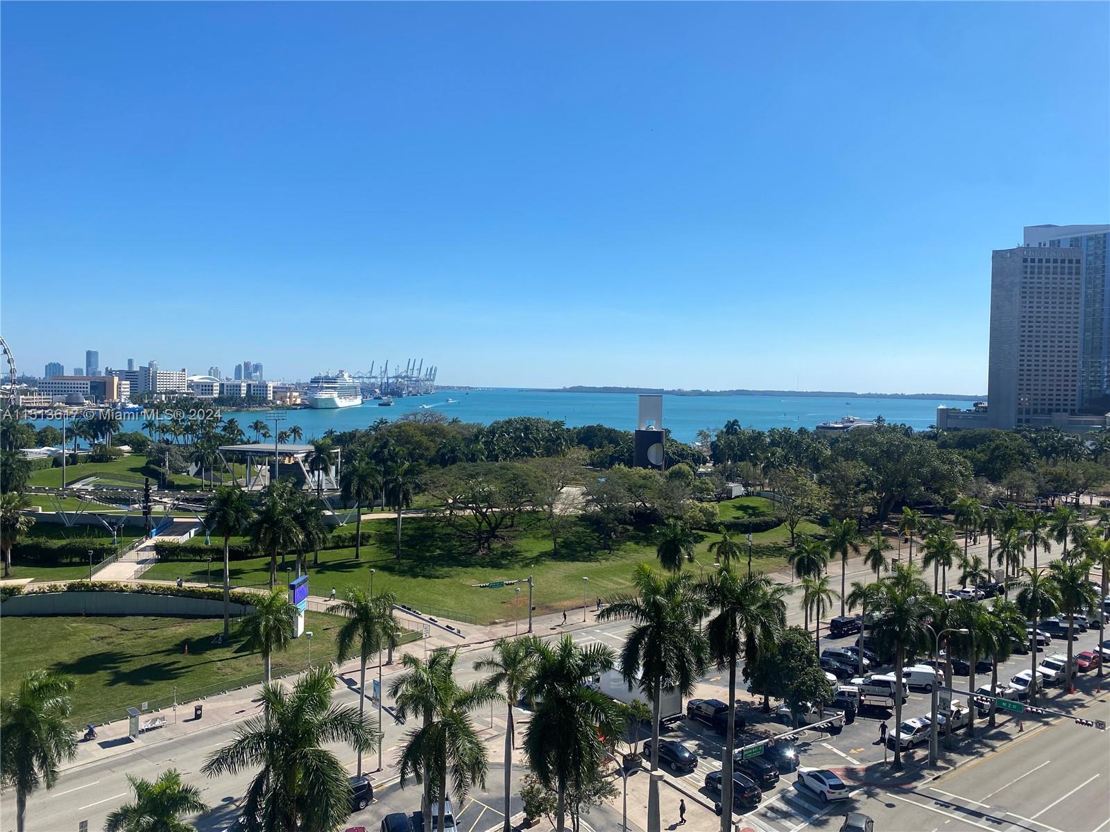 VIZCAYNE SOUTH CONDO - Residential