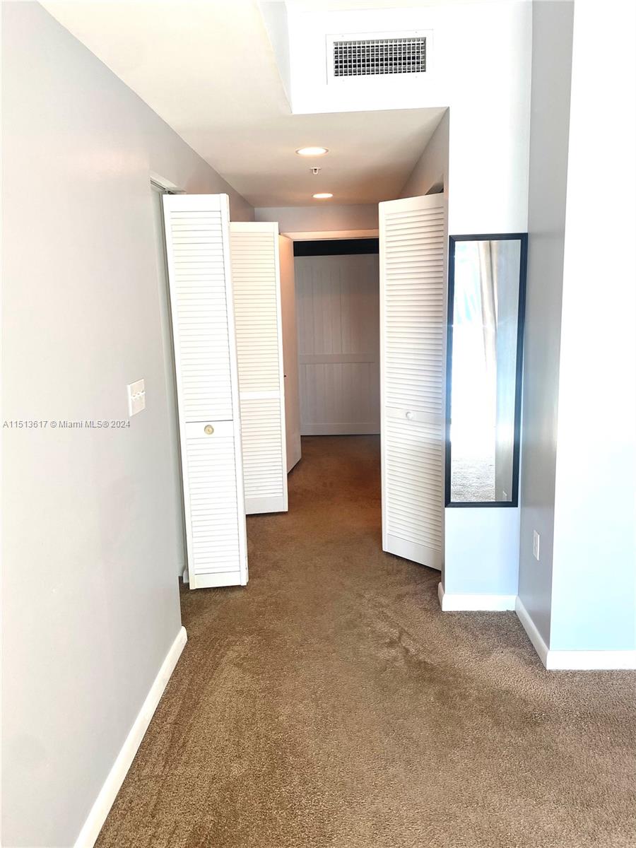 VIZCAYNE SOUTH CONDO - Residential