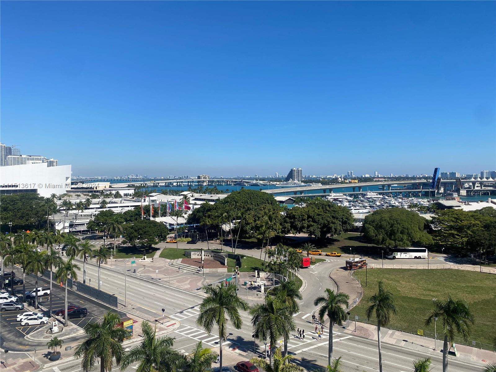 VIZCAYNE SOUTH CONDO - Residential