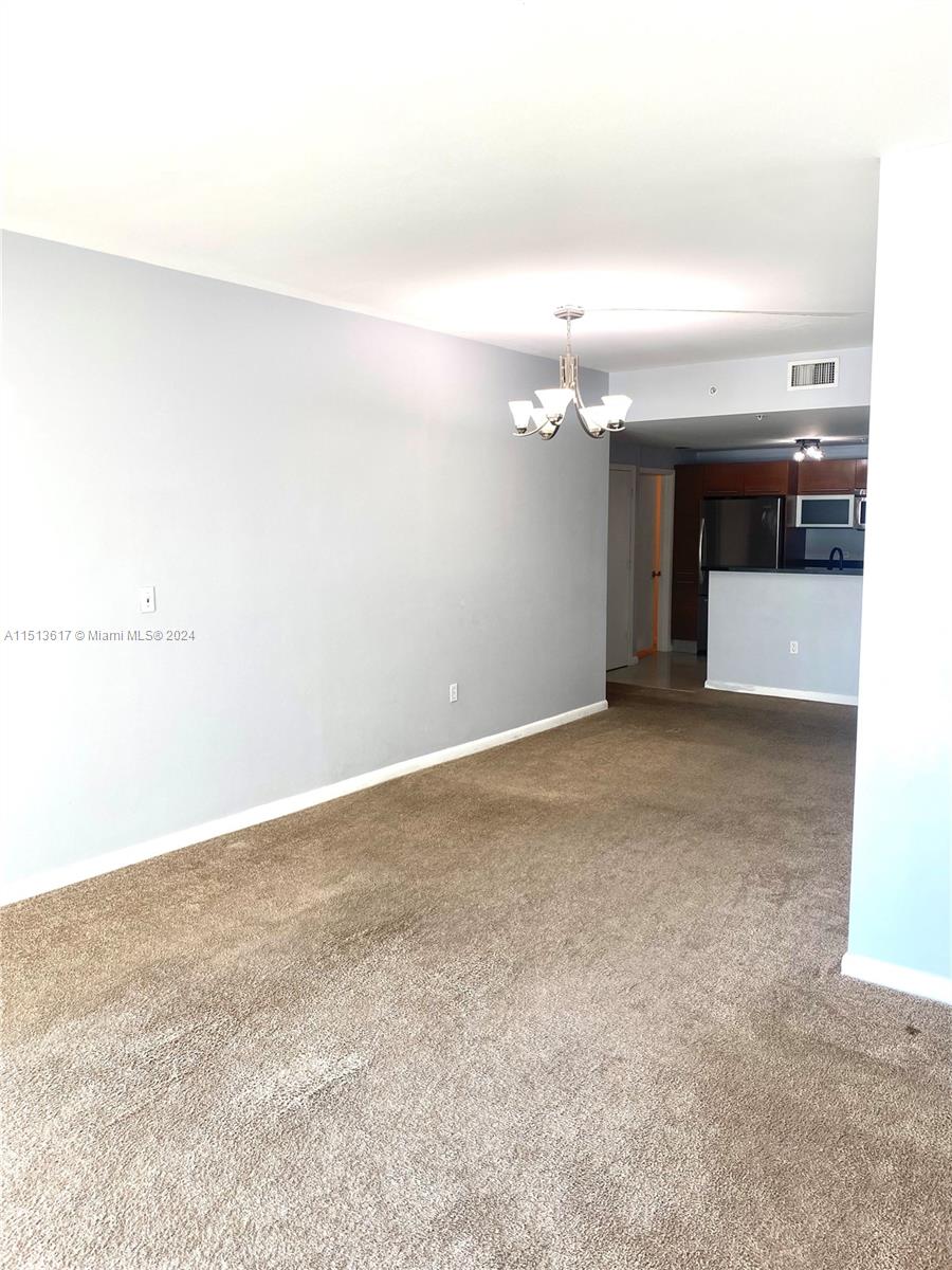 VIZCAYNE SOUTH CONDO - Residential