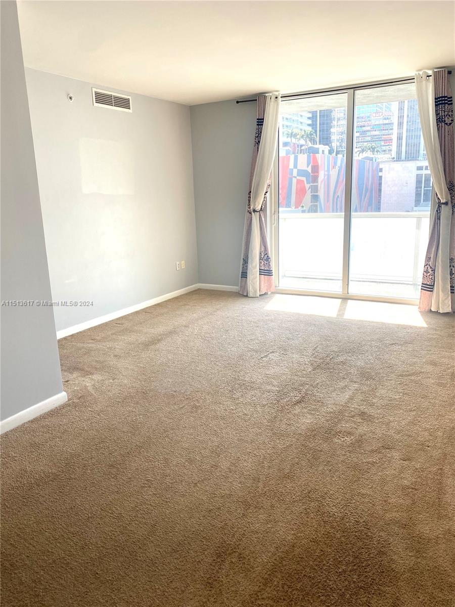 VIZCAYNE SOUTH CONDO - Residential