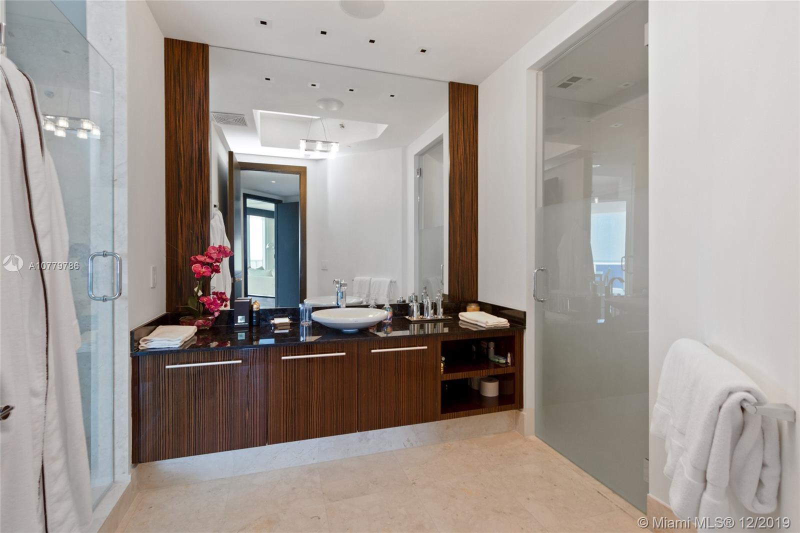 2711 HOLLYWOOD BEACH COND - Residential
